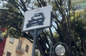 Cagliari, imbrattata con lo spray la targa dedicata a Sergio Ramelli