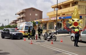 Olbia, scontro tra auto e moto: centauro in codice rosso
