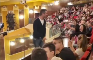 Soldout a Cagliari per Cullin: lui saluta il pubblico “da vicino”