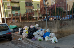 Cagliari, in via Masaccio discarica abusiva: residenti disperati
