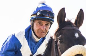 Addio ad Angelo Godani, il decano dei fantini sardi si è spento a 64 anni