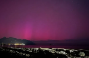 L’aurora boreale colora i cieli sardi: uno spettacolo mozzafiato