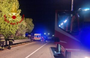 Auto fuori strada, finisce in un dirupo: due feriti a Poltu Quatu