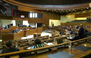 Legge sulle rinnovabili, in Consiglio è battaglia | In serata il voto finale