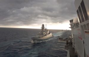 Navi, aerei e droni: imponente esercitazione militare nei mari della Sardegna