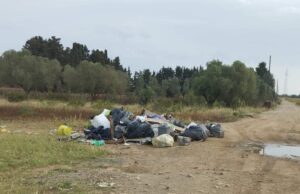 Discarica a cielo aperto ad Assemini, il sindaco: “Avete le ore contate”