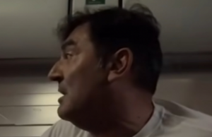 Disavventura per Max Giusti: aereo verso Olbia ha un blackout