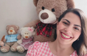 In viaggio con Valentina Vinci: “I peluche raccontano la Sardegna”