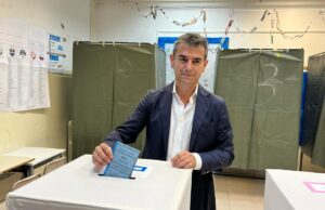 Cagliari 2024, al via i voti: il primo è Massimo Zedda