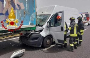 Oristano, spaventoso tamponamento: incredibilmente illesi i conducenti