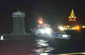 Peschereccio incagliato all’Asinara: salve le dieci persone a bordo