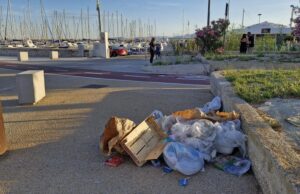 Rifiuti abbandonati a Su Siccu: la rabbia dei residenti