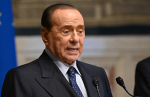 Un anno fa moriva Silvio Berlusconi: il legame con la Sardegna