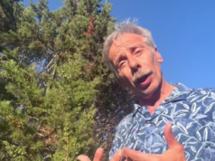 Giovanni Storti in Sardegna: “Da questo ginepro, si fa un liquore buonissimo”