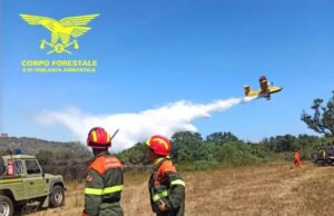 Ancora fiamme nel Nuorese: in azione 3 Canadair