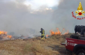 Tragedia a Paulilatino: enorme rogo percorre 8 km