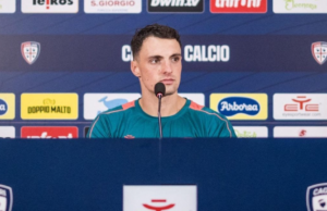 Cagliari, domenica la Roma: dubbio Zortea, indietro Mina e Palomino