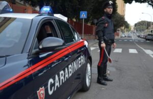 Minaccia e picchia la madre: ai domiciliari un 32enne cagliaritano