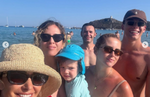La famiglia Ferragni è in Sardegna, ma Chiara non c’è