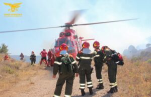 Sardegna in fiamme: 19 incendi in un giorno, elicotteri in azione