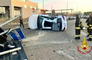 Selargius, grave incidente all’incrocio con la 554: auto sfonda un semaforo