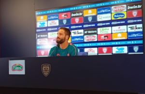 Cagliari, la sfida di Pavoletti: “Voglio tornare in doppia cifra”