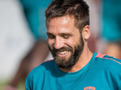 “Dai Sergione!”: il saluto di Pavoletti ad un tifoso rossoblù | Video