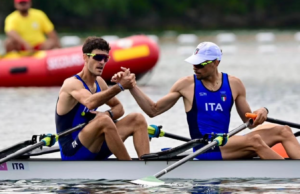 Olimpiadi Parigi 2024, il canottiere Stefano Oppo vola in finale