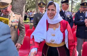 Redentore a Nuoro, Alessandra Todde sfila con l’abito tradizionale alessandra todde