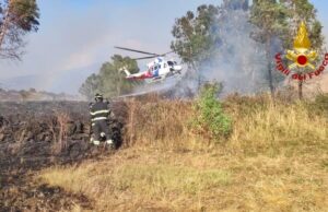 Tremendo incendio ad Asuni, è un disastro: evacuate le case