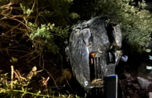 Castelsardo, auto finisce fuori strada: padre e figlio in ospedale