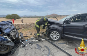 Tragico scontro frontale a Olbia: conducente perde la vita