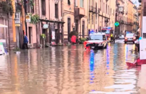 Violento nubifragio a Bosa: case e strade sommerse dall’acqua