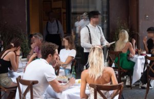 Cagliari, il Comune punisce ristorante: niente tavolini fino al 2026