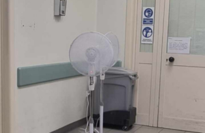 Santissima Trinità, 12 ore in attesa con un ventilatore