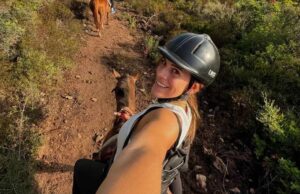 Alessia Orro si gode la Sardegna a cavallo: “Aspettavo questo momento”