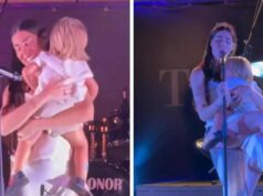 Tenera Bianca Atzei: canta No Potho Reposare col figlio in braccio