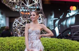 Chadia Rodriguez contro un fan a Budoni: “Vengo a darti due sberle” | Video