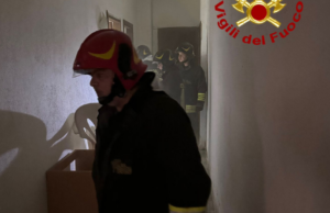 Tragedia sfiorata a San Teodoro: 61enne salvato dalle fiamme