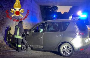 Macomer, brutto incidente alle prime luci dell’alba: auto contro un muro