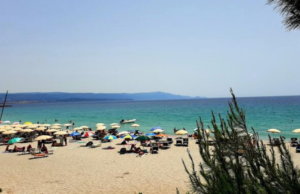 Sardegna sempre più “esclusiva”: servono quasi 3000 euro per una vacanza