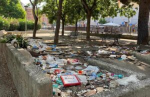 Degrado in Piazza Medaglia, Biolchini: “Così da almeno tre mesi”