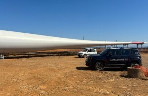 Paura a Villacidro, attentato incendiario al parco eolico