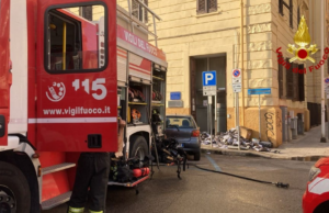 Paura a Cagliari: incendio in uno studio di radiologia