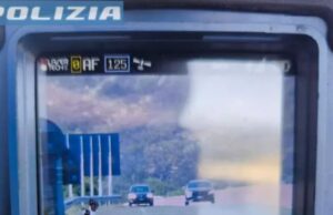 Folle corsa a 214 km/h sulla Sassari-Olbia, patente ritirata telelaser