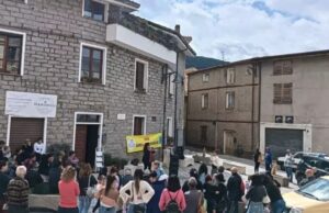 Ovodda, mamme in protesta: “Senza pediatra costrette al pronto soccorso” protesta mamme