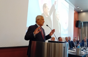 Tajani a Cagliari: “Forza Italia credibile e affidabile, puntiamo al 20%”