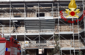 Tempio, rovinosa caduta in un cantiere: ferito un operaio