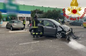 Terribile scontro frontale a Olbia: due persone portate in ospedale