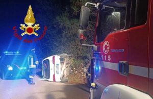 Alghero, spavento sulla Provinciale Cassonedda: auto ribaltata